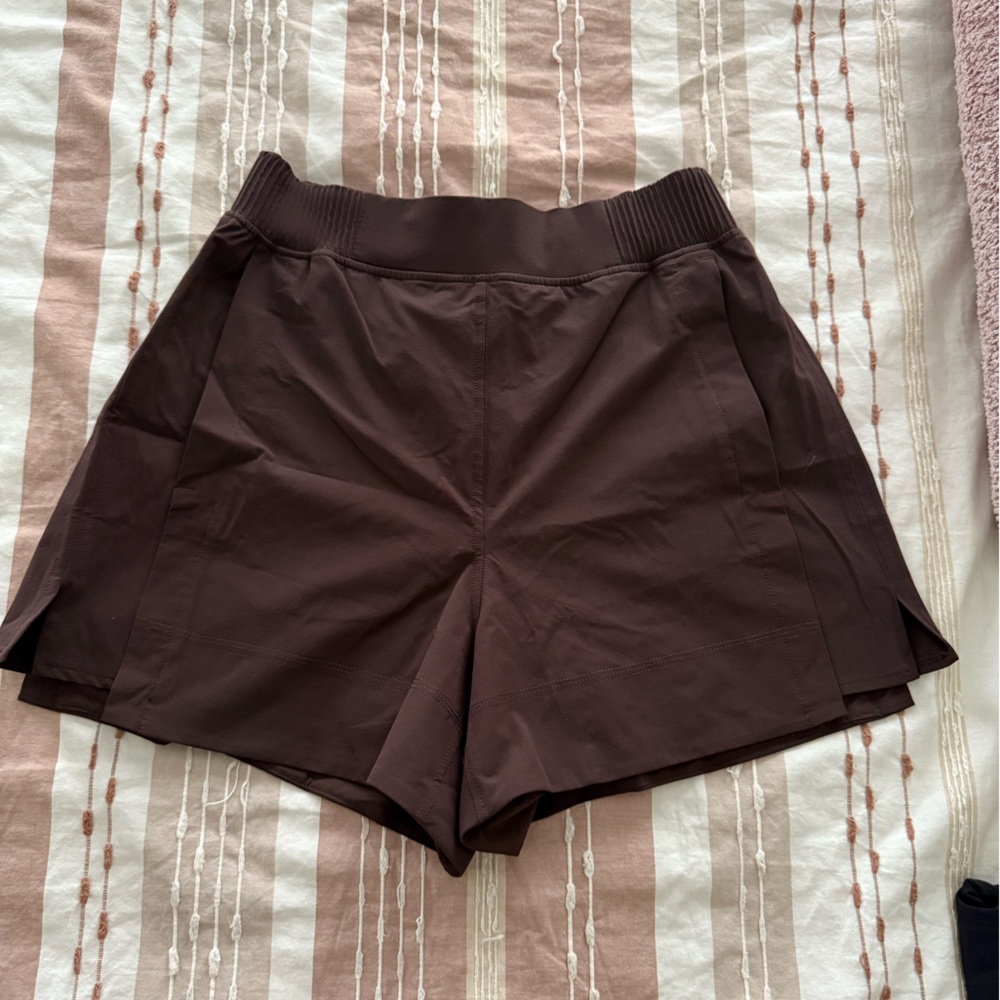Lululemon Stretch Woven Relaxed Fit High Rise Short